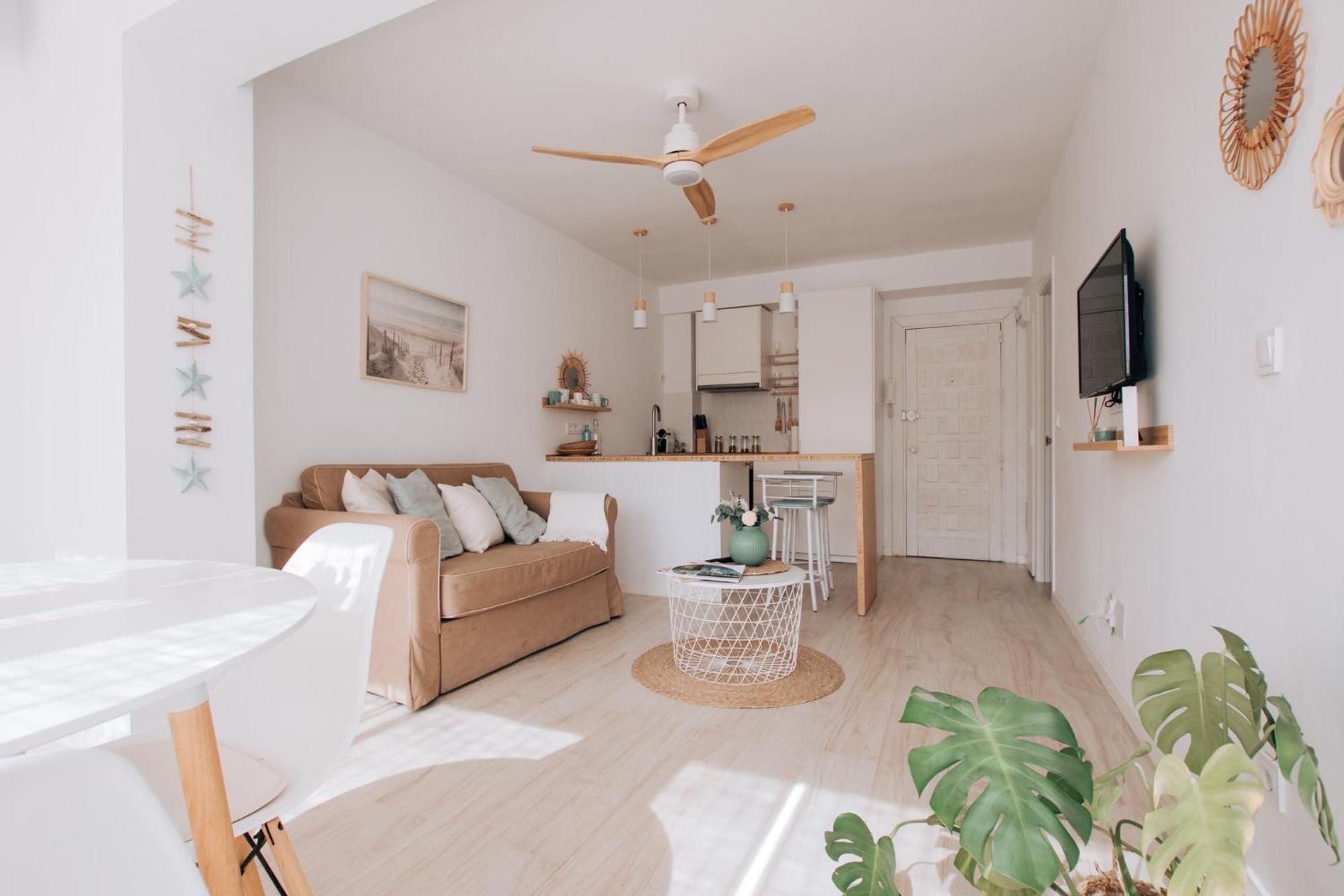 Apartamento A ESTRENAR: Piso de Diseño al lado del mar, Marbella Exterior foto