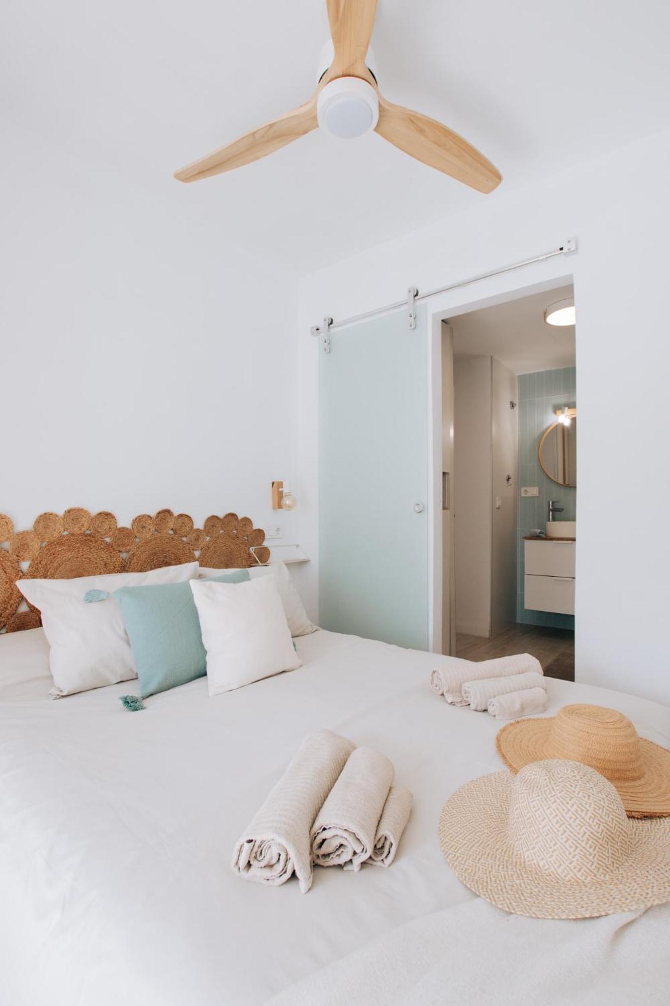 Apartamento A ESTRENAR: Piso de Diseño al lado del mar, Marbella Exterior foto