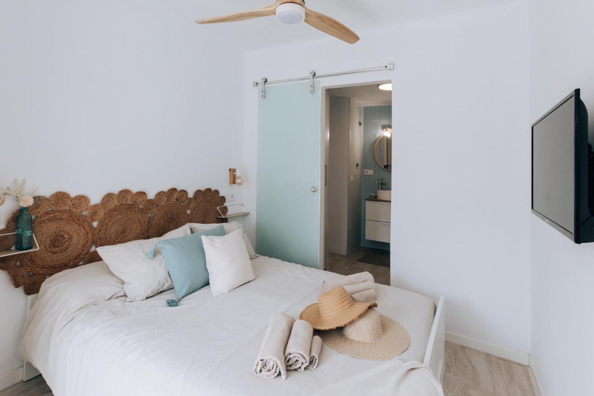 Apartamento A ESTRENAR: Piso de Diseño al lado del mar, Marbella Exterior foto